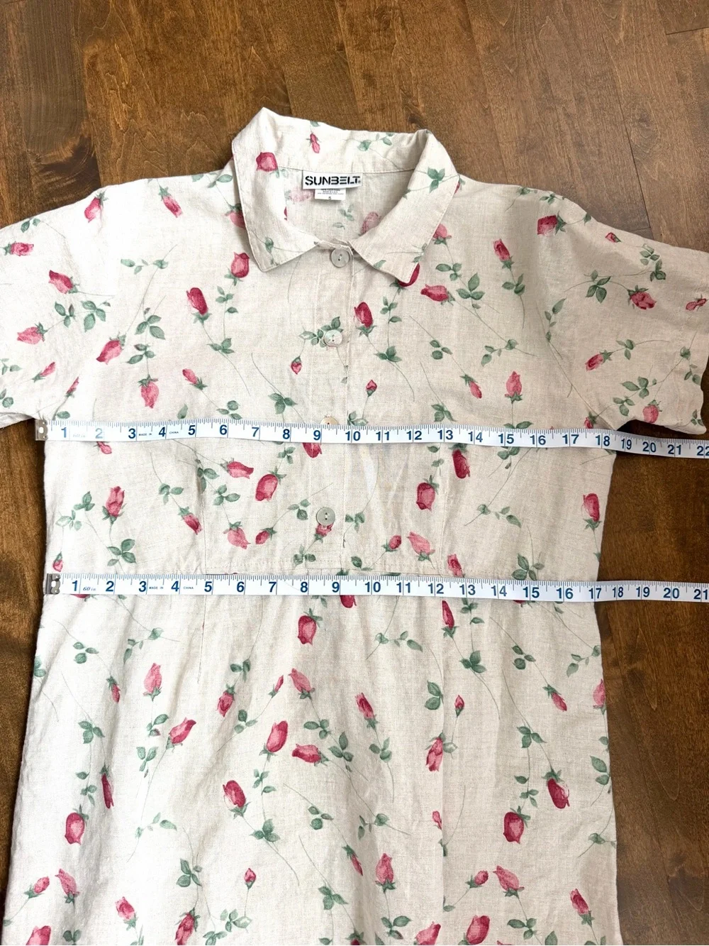 Sunbelt Vintage Beige Floral Shirt Dress with Red Rose Print linen